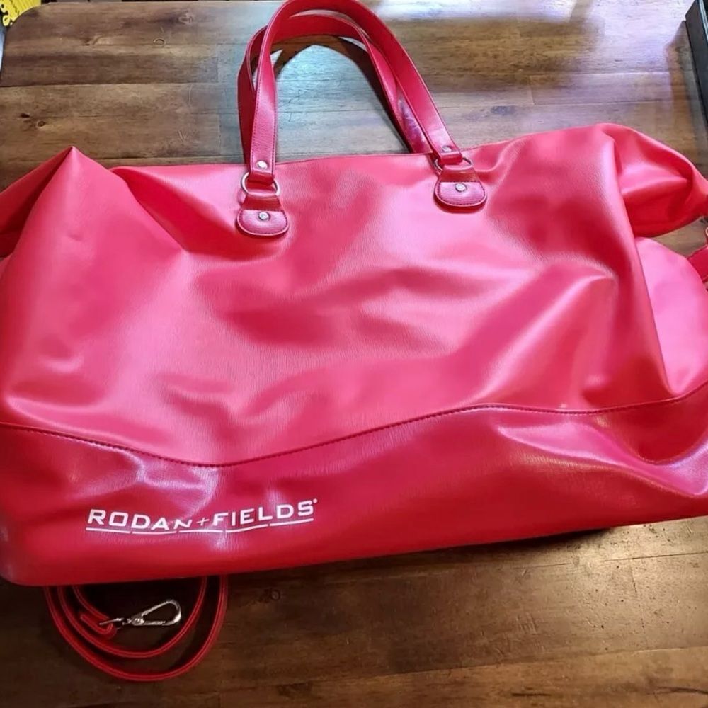 Rodan + Fields Faux Leather large Red Tote Beach carry beach shoulder Bag marks